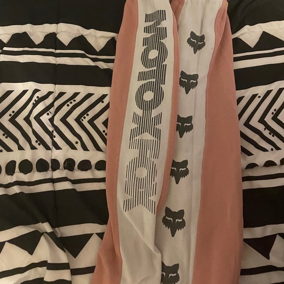 Fox Sweatpants - Picture 4 of 5